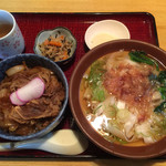 名古屋名物 きしめん専門店 きじ屋 - 牛丼ときしめんのセット