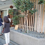 本濱 - キレイ系の女子に人気です