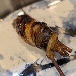 うなぎの串と小皿料理 はや川 - うなぎ串（八幡巻き）