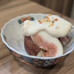 うなぎの串と小皿料理 はや川 - いちじくとパンチェッタの白掛け