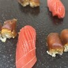築地すしOmakase 近くの2階