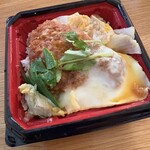 デリシア - 料理写真:ダシが決め手の厚切りロースかつ丼(小) 399円+税