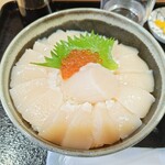 さるふつまるごと館 - ほたて丼［1,980円］