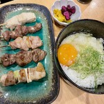 川北商店 - 焼き鳥串５本盛り合わせ¥869 …ささみ、砂肝、もも、ハツ、ねぎま
玉子かけご飯¥418