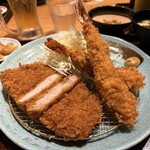 黄金色の豚 福岡空港店 - 