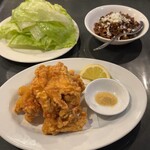 中華食堂 Pata-Pata - ひき肉のレタス包み / 鶏の唐揚げ(4個)