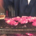 五鉄 - 鴨もも肉を炭火でネギと炙る