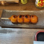 もつ煮食堂 もつひの - サービスのみたらし団子