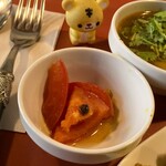 らくしゅみ - トマト　※刺激的な、ドレッシングでした