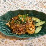 タイレストラン チャイヨー - トンヤンクンの味付けのチャーハンで最高に美味しいです。本格的な辛さです。具材は大きな海老4尾とパクチー、カシューナッツ、フライドオニオンなどなど。