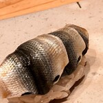 すしやのたい悟 - 小肌３枚重さんでーす。