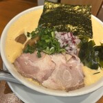 伍年食堂 - ハッピー納豆ラーメン