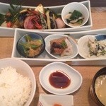 かつき - 二段重、ご飯、香物、汁物