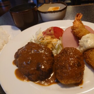 喫茶・軽食 ヨシダ_0