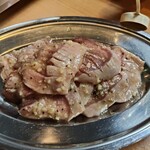 黒豚ホルモン陣屋 - 豚タン♪