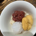 肉割烹 上 - うに赤肉ユッケヤリイカの丼