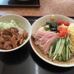 山田うどん - 料理写真: