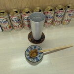 tell me キッチン - オリオン缶ビール７缶　小皿の肉味噌