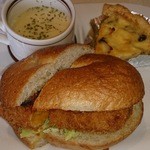 サビオカフェ - キッシュと10月限定サンド