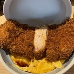 とんかつ丸七 - 一枚だけ横倒し