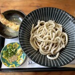 立ち食いうどん 木の葉天狗 - かけうどんの並の冷と、海老天ぷら
