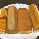 無印良品 - 料理写真:左から オレンジのチーズケーキ 塩キャラメルバウム 発酵バターバウム みたらし団子風バウム