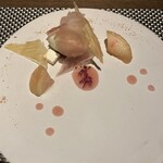 Prime42 steakhouse & sky bar - Artistic dessert that makes use of space. The peach was delicious.