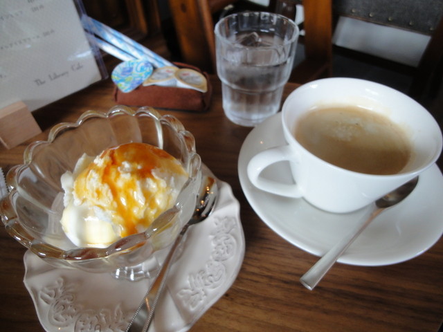 閉店 ライブラリーカフェ自由が丘 The Library Cafe 九品仏 カフェ 食べログ