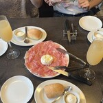 カルネジーオ ウエスト - 