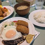 洋食クアトロ - 