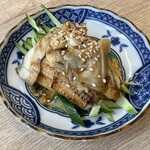 釣宿酒場 マヅメ - 煮ハマグリと穴子の山椒ダレ