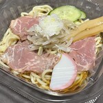 LAWSON - 料理写真:★栄屋本店監修 ローストビーフ入り冷しらーめん¥697❗️