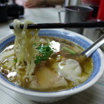 小杜意麵 - 餛飩麵の「伊麺」