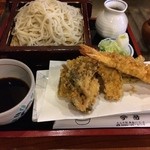 今昔 - 真っ白な蕎麦。初めて食べました。