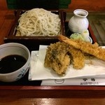 今昔 - 更級蕎麦にハーフ天ぷら