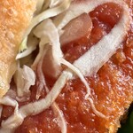 ニッシンベーカリー - スパイシーカレーコロッケバーガーどアップ