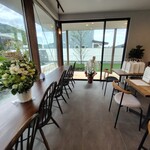 パンとエスプレッソとひとやすみ - イートインスペース