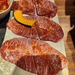 炭火焼肉　萬大 - 