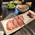 炭火焼肉　萬大 - 