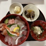 保田鮮魚店 - 海鮮丼（特盛）
