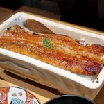 地焼うなぎ 法善寺山かづ - 地焼き重(半身)