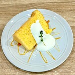 Pom cafe - 