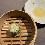 茶禅華 - 今日時菜（キングオクラ） 仕上げ前