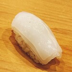 鮨 しゅん輔 - 剣先イカの薄切り三枚付け。塩酢橘でいただきます