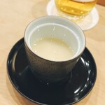 鮨 しゅん輔 - 最初の一品は蛤の茶碗蒸し。