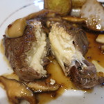 ブラッセリー ラシュレ - モッツアレラチーズと豆腐の相性が面白い！