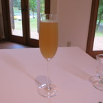 ブラッセリー ラシュレ - 濃厚でぴりっと辛い自家製ジンジャーエール。