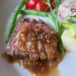 ［2014.09］前菜プレートのあか牛。