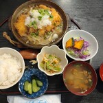 どんどん焼き食い処 けやき - (日替り) チキンカツ煮定食