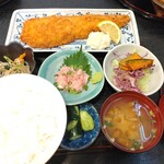 どんどん焼き食い処 けやき - (日替り) ジャンボタラフライとネギトロ